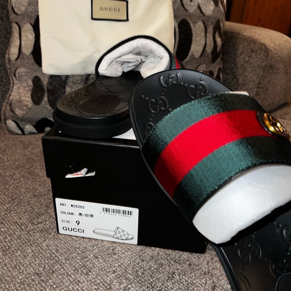 Men’s Gucci Sandal Slides - Picture 3 of 5
